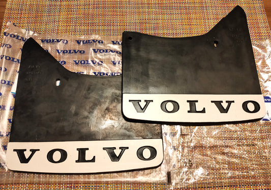 ボルボ 240 140 164 260 マッドガード(泥除け)リア左右セット【ボルボ純正・新品】