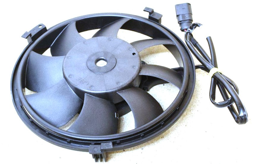 【特注お取り寄せ分】AUDI アウディ RS6 ラジエータークーリングファン300W【アウディ純正・新品】