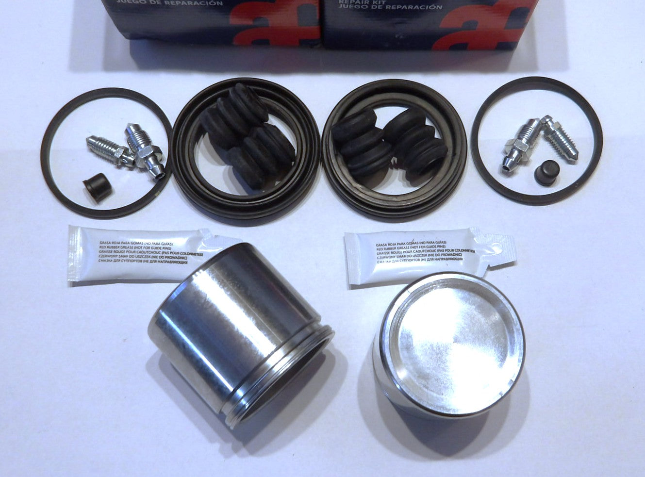 サーブ C900 クラシック900 9000・ALFA AUDI FORD LANCIA BENZ MG ROVER フロントブレーキキャリパーリペアキット1台分【新品】
