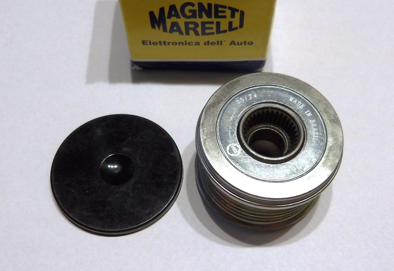 ボルボ S60(MK2) S80(MK2) V40(CC) V40(MK2) V60 V70(MK3) B4164T オルタネータープーリー 【MAGNETI MARELLI製・新品】