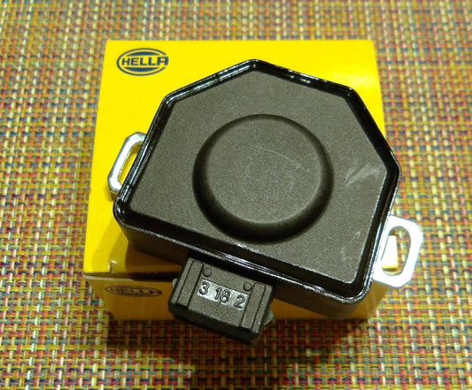 BMW E30/E34 ボルボ 240 740 940/ポルシェ 924 928 944/PEUGEOT CITROEN LANCIA スロットルポジションセンサー【HELLA製・新品】