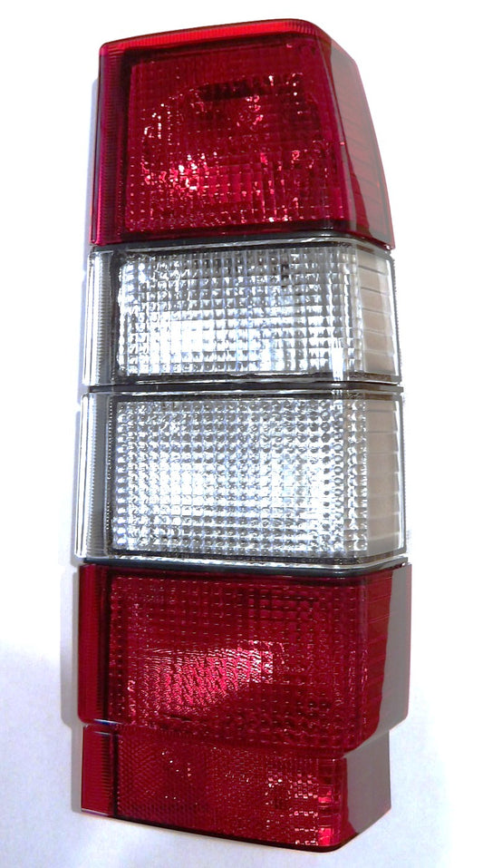 VOLVO ボルボ 740 760 940 960 ステート・ワゴン用 右側テールランプ 【新品】