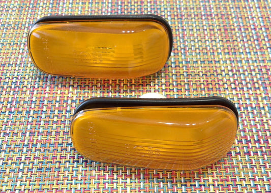 サーブ C900 9000 GM900 9-3 9-5 サイドウィンカー・フェンダーリピーターランプ左右セット【新品】