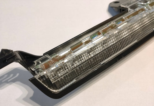 ボルボ V70(MK2) XC70(MK1) ストップランプ ハイマウントストップライト【新品】ブレーキライト