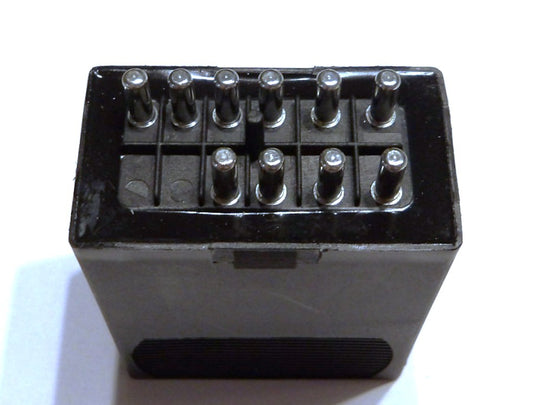 メルセデス ベンツ R107 W107 W126 W463 丸形状10ピン ガソリンポンプ・フューエルポンプ・カットオフリレー【新品】