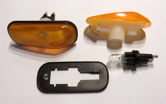 サーブ 9-3 9-5 サイドウィンカー・フェンダーリピーターランプ左右セット【イエロー・新品②】