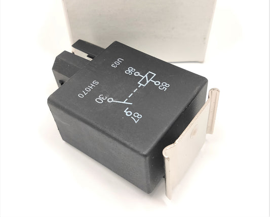 ボルボ 240 ラジエータークーリングファン・冷却ファン・リレー付【新品】エアコン・コンデンサー・電動ファン