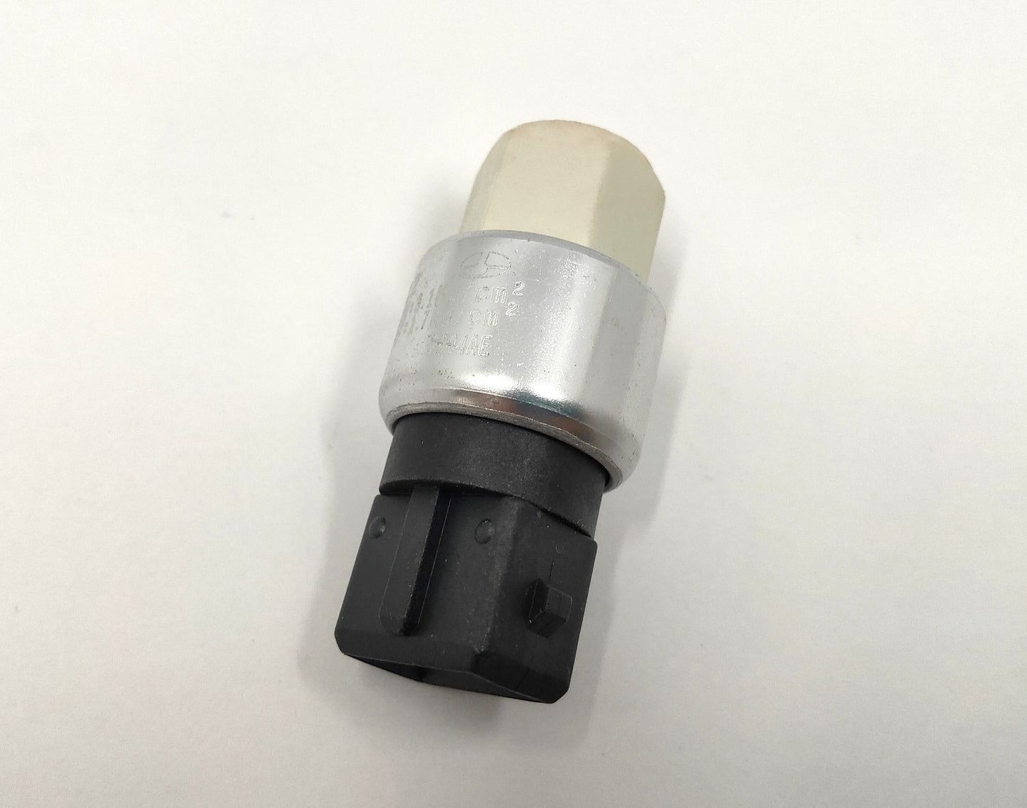 ボルボ 240 740 940 960 850 エアコン プレッシャーセンサー(圧力センサー)【純正同一仕様・新品】