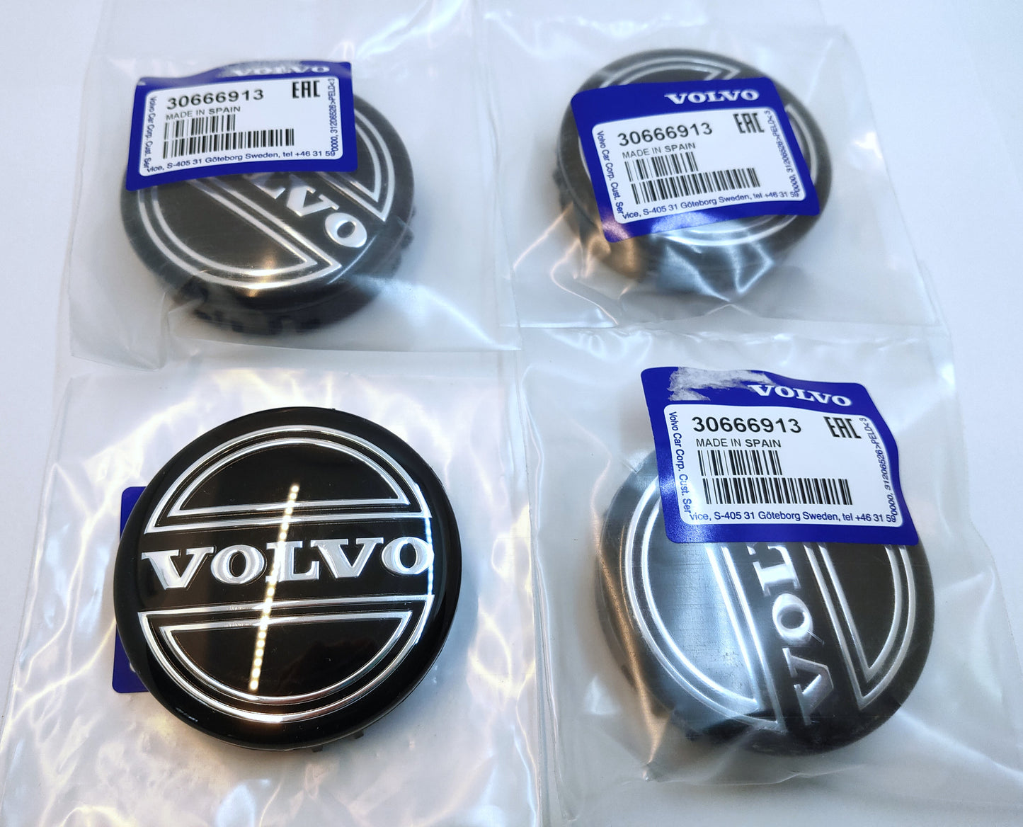 ボルボ 240 740 850 940 960 C30 C70 S40 S60 V60 V70 C70 S80 S90 V90 V40 XC70 XC40 XC60 XC90 ホイールセンターキャップ シルバー 4個セット 65mm【ボルボ純正・新品】