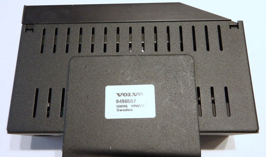 VOLVO ボルボ 850 V70(8B) 純正ステレオアンプ 9496557 【動作品・USED】