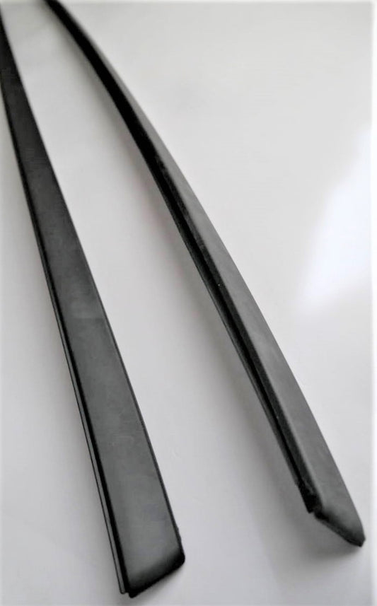 サーブ 9-3 FB207 FB284 セダン・エステート(コンビ)フロントウィンドウガラストリム左右セット【サーブ純正・新品】