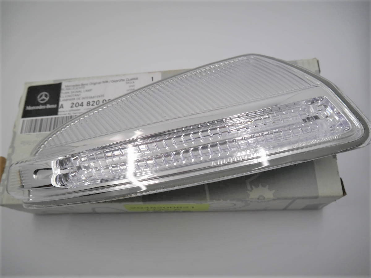 ベンツ Cクラス W204 ドアミラーウィンカー右側【ベンツ純正・新品】