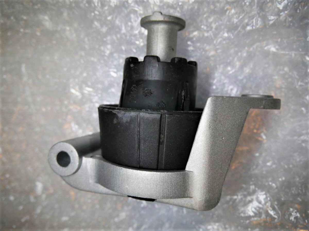 オペル アストラG 1.8L 2.2L エンジンマウント 後側【新品】