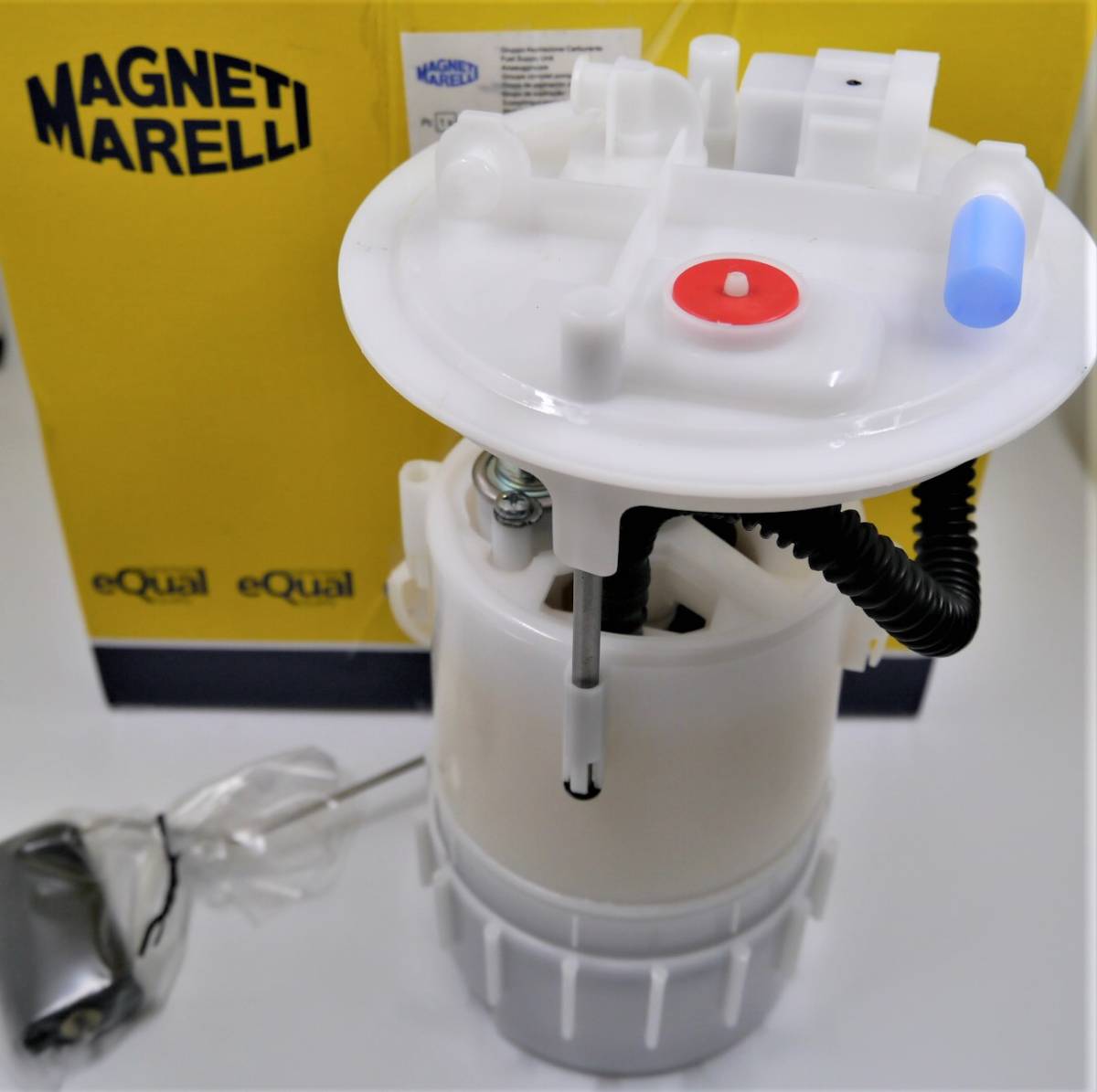 ルノー カングーMK1 1.6L 燃料ポンプ・ガソリンポンプ・フューエルポンプ ガソリン残量ゲージ付・取付キット付【MAGNETI MARELLI製・新品】