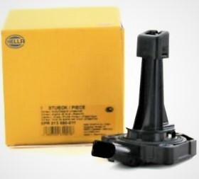 アウディCBZB CCZA CCZB CCZC CCZD CDAA他多数適合 エンジンオイルレベルセンサーA1 A3 A4 S4 S5 A5 A6 Q5 Q7 TT(HELLA製・新品)