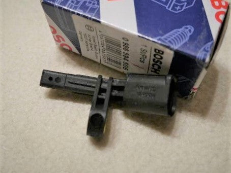 ポルシェ カイエン 911・アウディA3 Q3 Q7 TT・VW ゴルフ パサート トゥアレグ他 ABSセンサー 右前側【ボッシュ製・新品】
