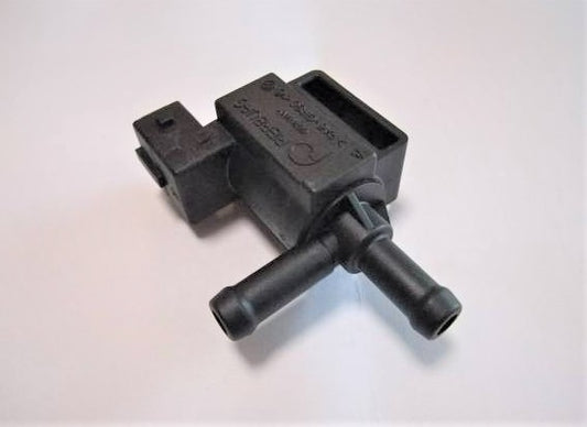 ボルボ C70 S70 S40 S60 V70 XC70 S80 キャニスターパージバルブ【PIERBURG製・新品】