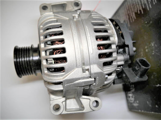 ベンツ C/CLK/CLS/E/SLK/GLK/Vクラス W/S/CL203 W/S204 C/A209 C219 W/S211 C/A207 R171 X204 W639 オルタネーター(ダイナモ) 150A(ボッシュ製・新品)