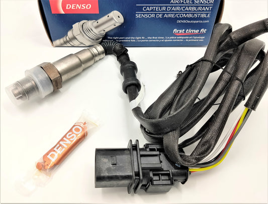 ポルシェ カイエン(9PA) 911(997) ボクスター(987) ケイマン(987) O2センサー・ラムダセンサー 触媒前フロント【DENSO製・新品】