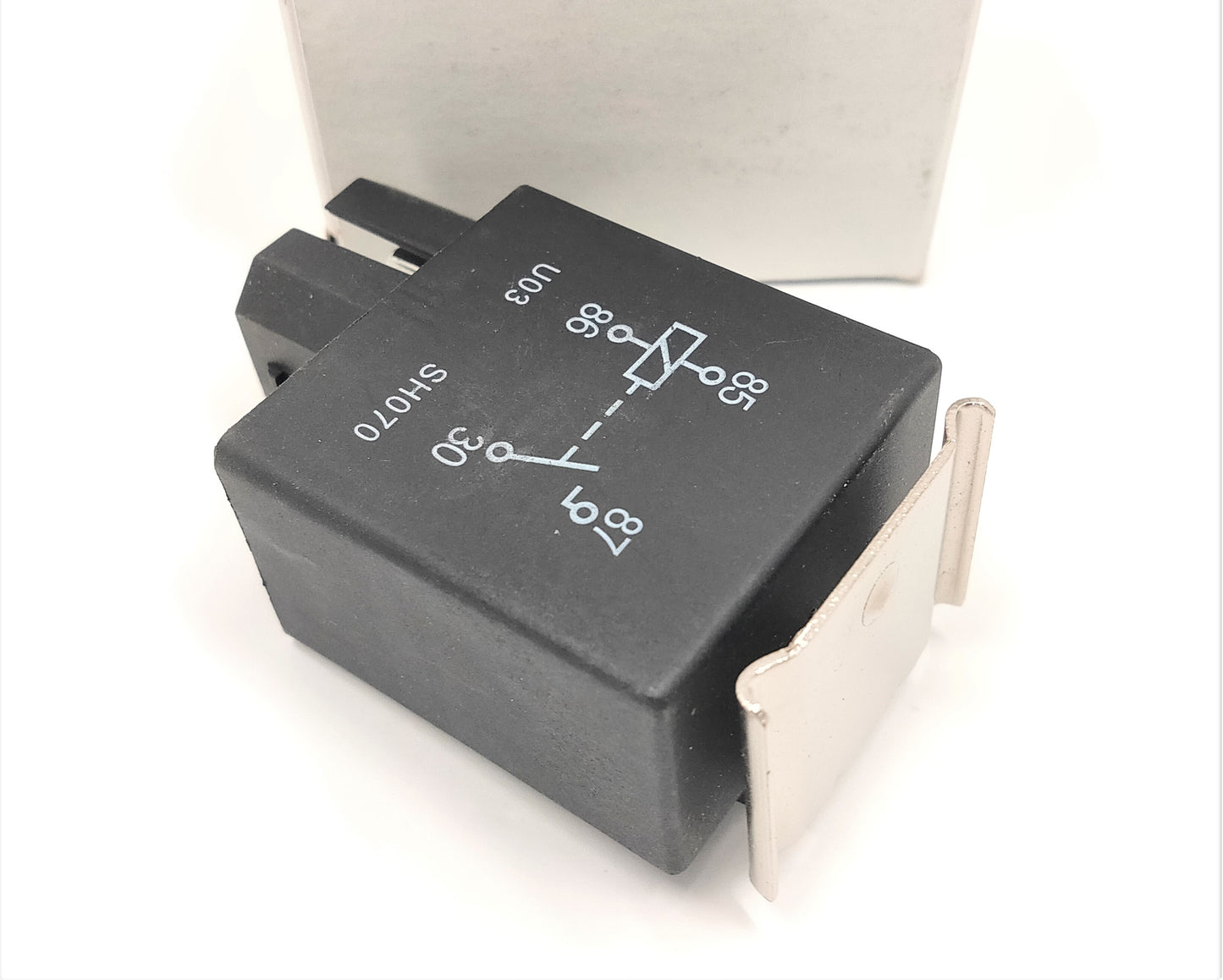 ボルボ 240 740 760 780 850 940 S40 S60 S80 V40 V70 XC70 XC90 マルチ用途リレー(ラジエーター・エアコン他)【新品】