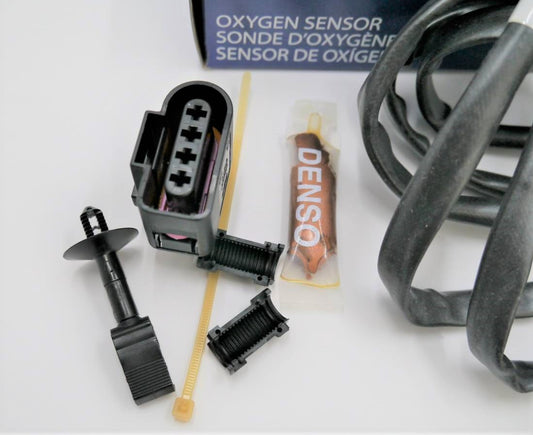 ポルシェ カイエン・VW TOUAREG トゥアレグ GOLF VR6 パサート・アウディ A4 A8 TT リア側O2センサー・ラムダ【DENSO製・新品】