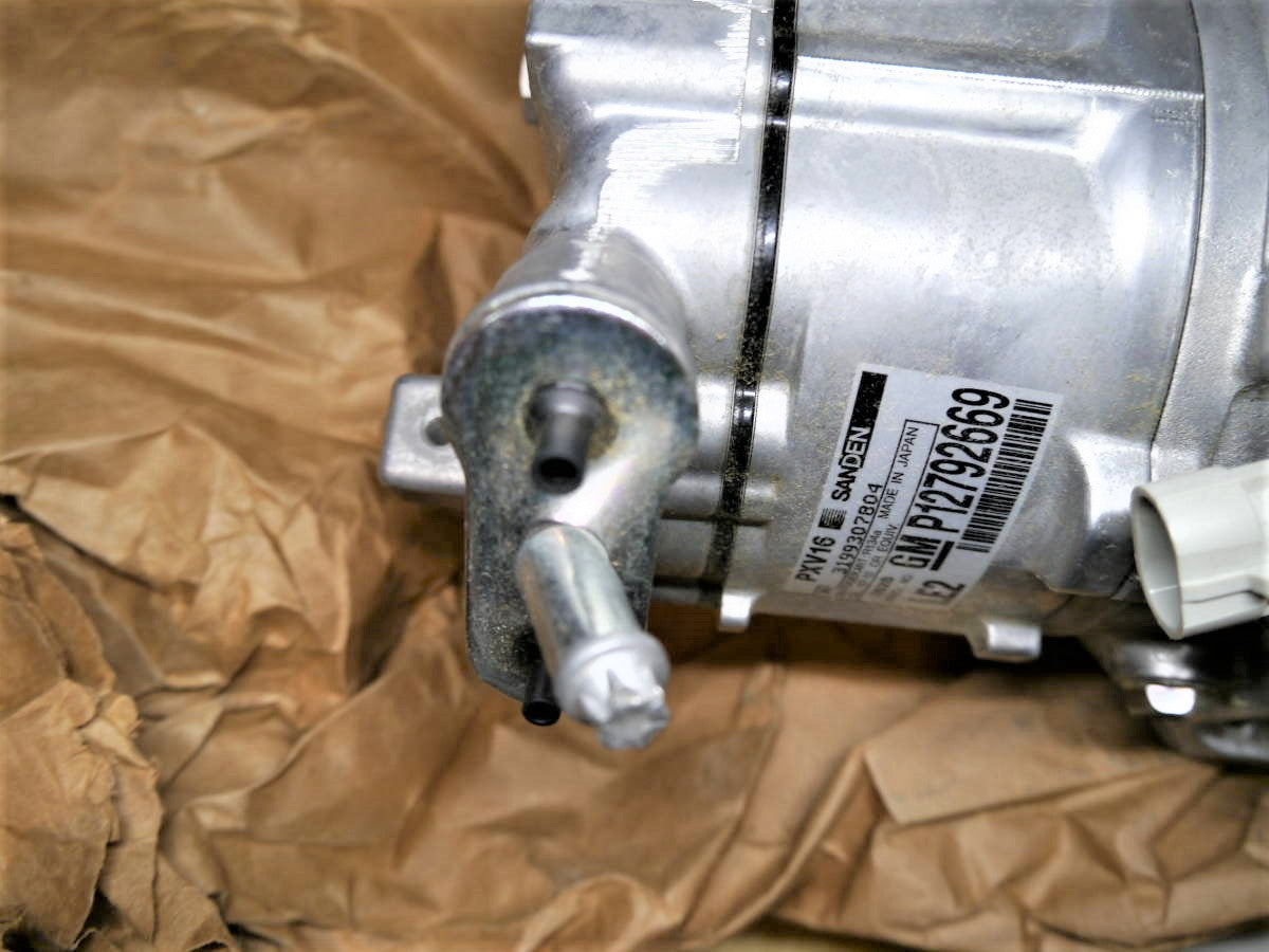 サーブ9-3 V6用 FB284 エアコン コンプレッサー【GM純正部品・訳有新品】サンデン製