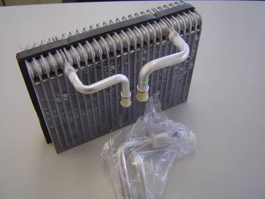 サーブ9-5用 B235 B205 B308 エバポレーター交換キット【右ハンドル用新品】