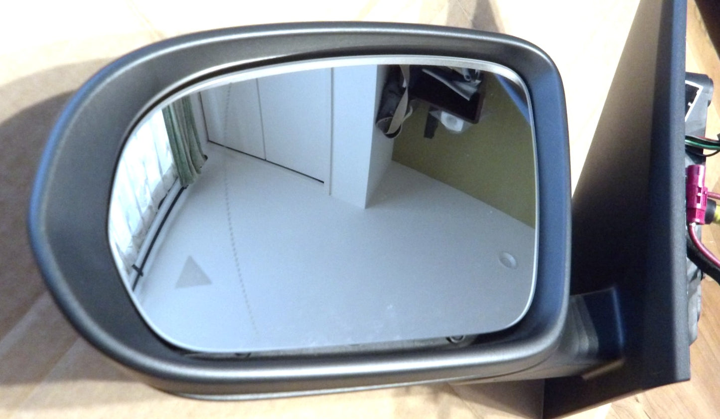 BENZベンツ W247 Bクラス ドアミラー ブラックメタリック BSA左側【中古】2478105106 ブラインドスポットアシスト