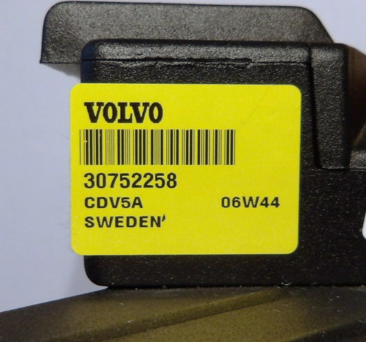 VOLVO ボルボ V70(V70R) S60(S60R)　他 純正ステレオアンプ 300W 30752258 【動作品・USED】
