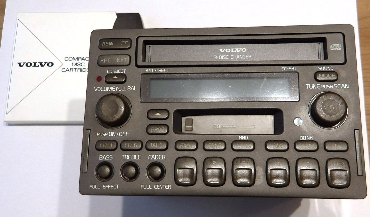 VOLVO ボルボ V70(8B) SC-931 純正ステレオ・3連奏CD オーディオヘッドユニット 【貴重・動作品・USED】マガジン付