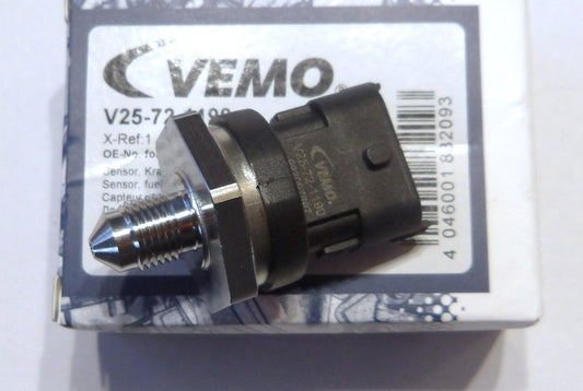 アルファロメオ 156 159 GT GTV SPIDER・マツダ・フォード MONDEO 燃料圧力センサー【VEMO製・新品】ガソリンプレッシャー 燃圧