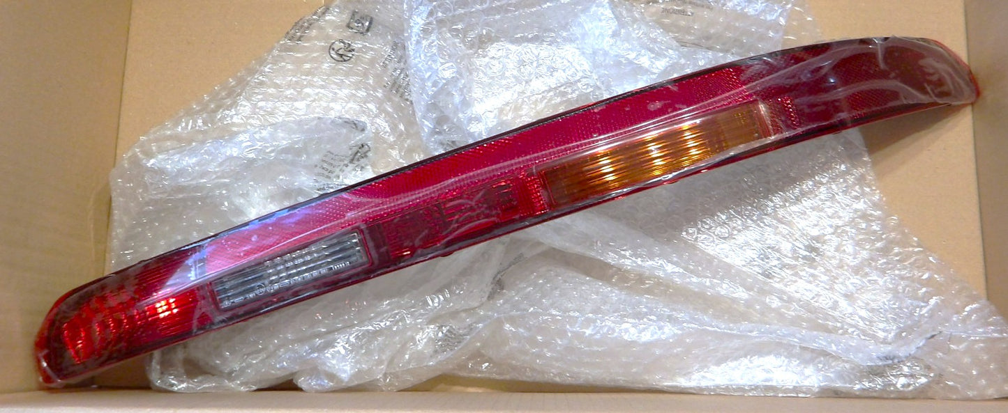 AUDI アウディ Q7(4M）バンパーライト・リフレクター・テールライト 右側【MAGNETI MARELLI製・新品】2015-2019年