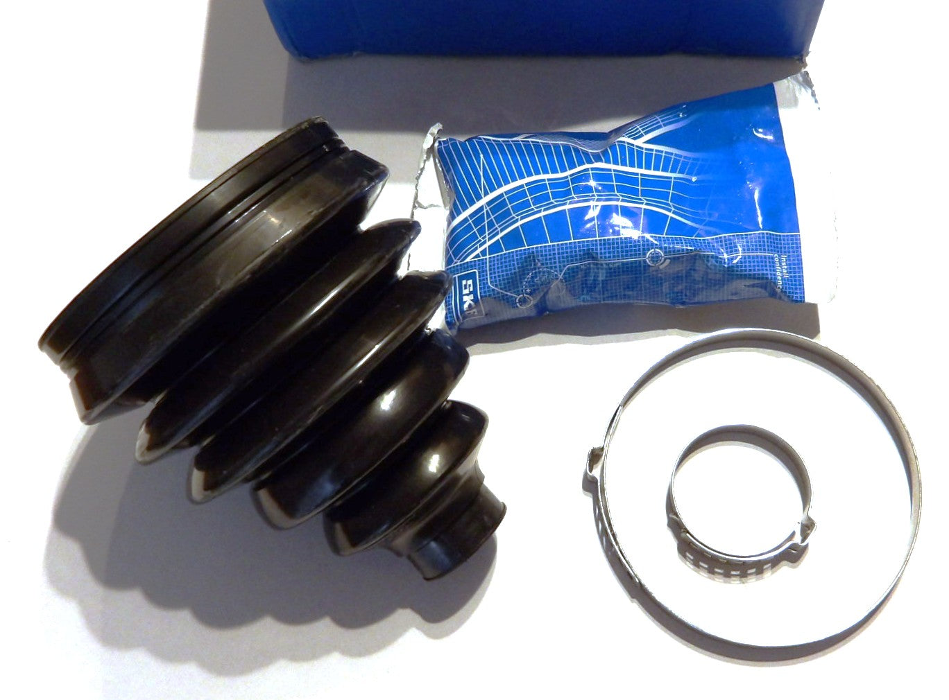 サーブ 9-3 FB284 2.8T V6 ドライブシャフト CVジョイントブーツ交換キット・アウター【SKF製・新品】1個