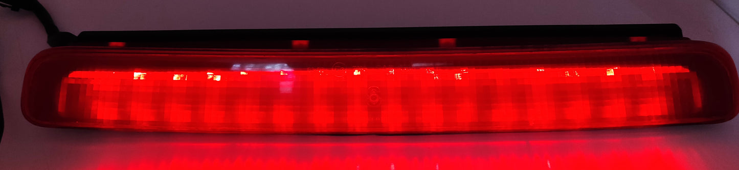 サーブ 9-5（エステート・ワゴン） ハイマウントストップライト・ランプ点灯確認済【サーブ純正・中古】ブレーキライト