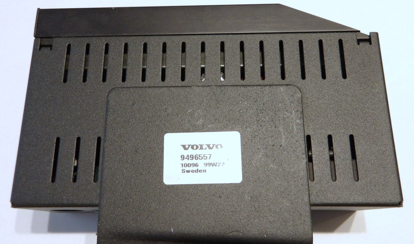 VOLVO ボルボ 850 V70(8B) 純正ステレオアンプ 9496557 【動作品・USED】